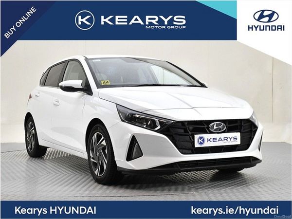 Hyundai i20 Hatchback, Petrol, 2023, White