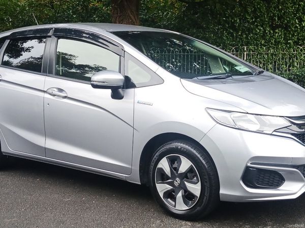 Honda Fit Hatchback, Petrol Hybrid, 2017, Silver