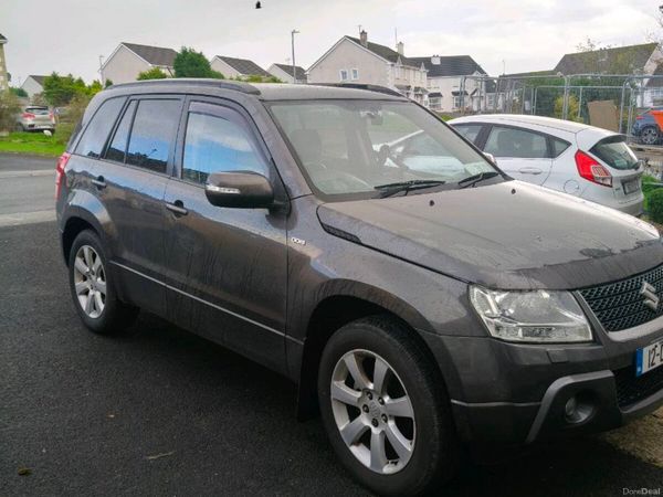 Suzuki Grand Vitara SUV, Diesel, 2012, Grey