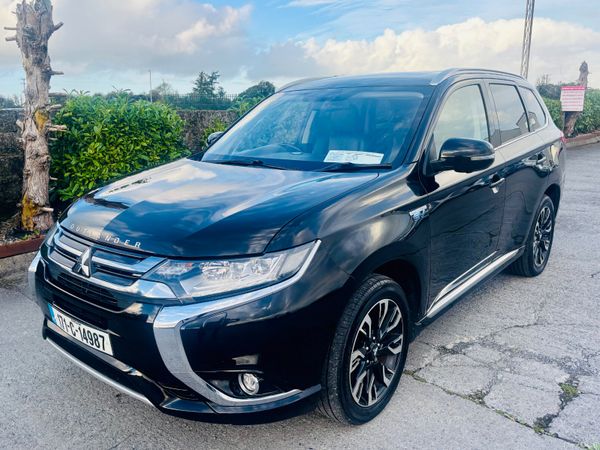 Mitsubishi Outlander SUV, Petrol Plug-in Hybrid, 2017, Black