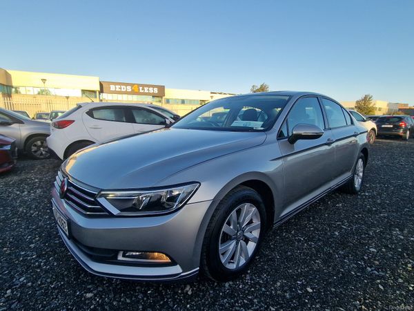 Volkswagen Passat Saloon, Diesel, 2017, Grey