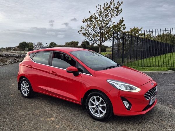 Ford Fiesta Hatchback, Petrol, 2018, Red