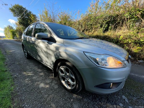 Ford Focus Hatchback, Diesel, 2011, Silver