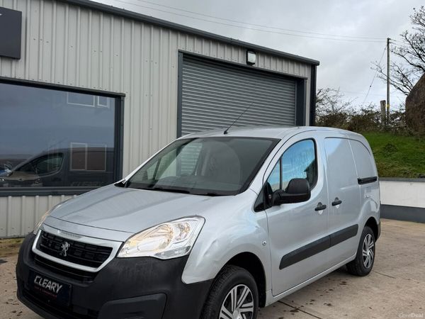 Peugeot Partner MPV, Diesel, 2018, Silver