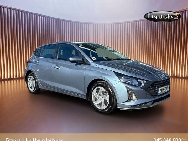 Hyundai i20 Hatchback, Petrol, 2024, Blue