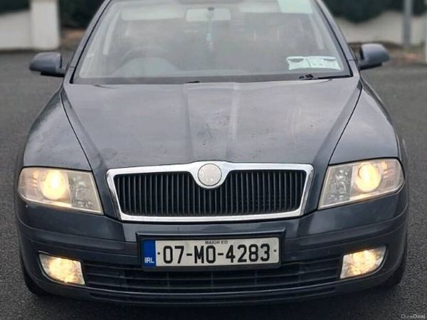 Skoda Octavia Hatchback, Petrol, 2007, Grey