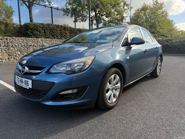 Opel Astra Saloon, Petrol, 2017, Blue