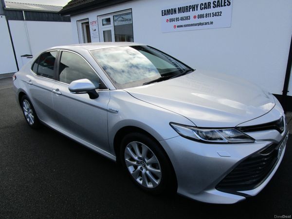 Toyota Camry Saloon, Petrol Hybrid, 2020, Grey