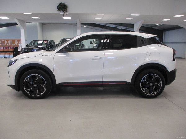 Alfa Romeo Junior SUV, Electric, 2025, White