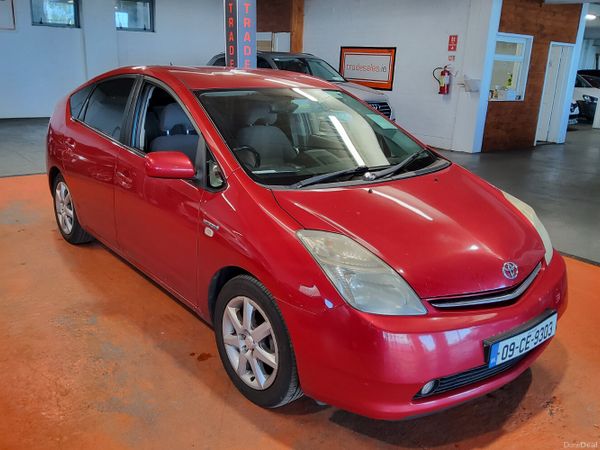 Toyota Prius Hatchback, Petrol Hybrid, 2009, Red