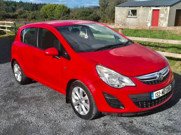 Vauxhall Corsa Hatchback, Diesel, 2013, Red