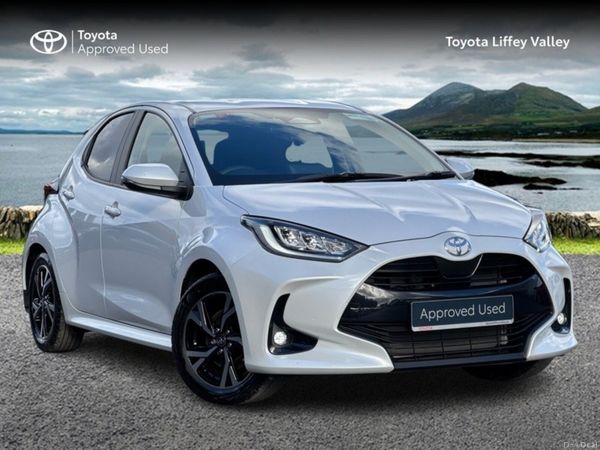 Toyota Yaris Hatchback, Petrol Hybrid, 2025, White