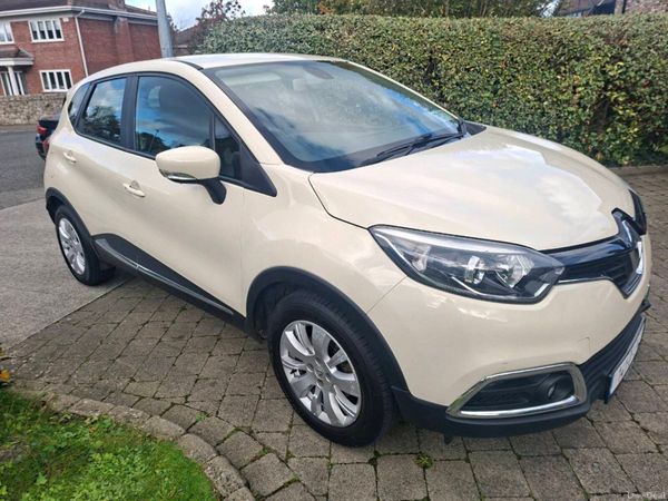 Renault Captur Hatchback, Diesel, 2014, Yellow