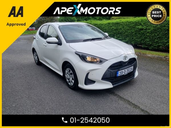 Toyota Yaris Hatchback, Petrol, 2020, White