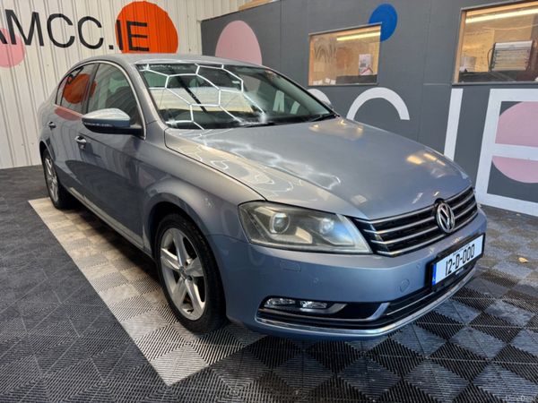 Volkswagen Passat Saloon, Petrol, 2012, Grey