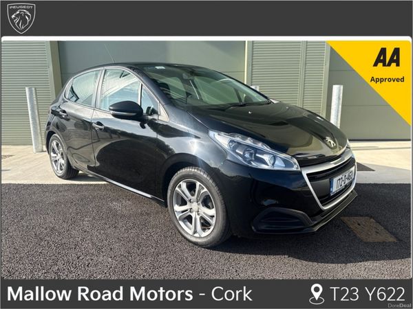 Peugeot 208 Hatchback, Petrol, 2017, Black