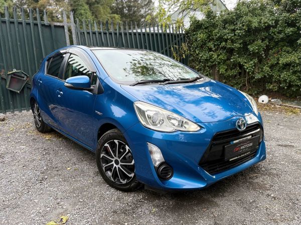 Toyota Aqua Hatchback, Petrol Hybrid, 2015, Blue