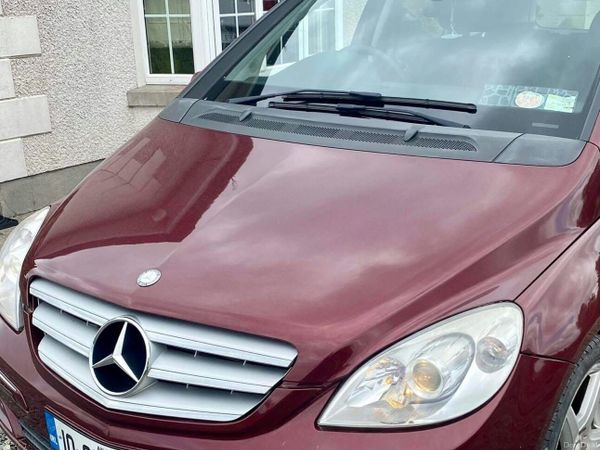Mercedes-Benz B-Class MPV, Diesel, 2010, Red