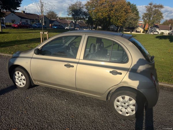 Nissan Micra Hatchback, Petrol, 2004, Gold