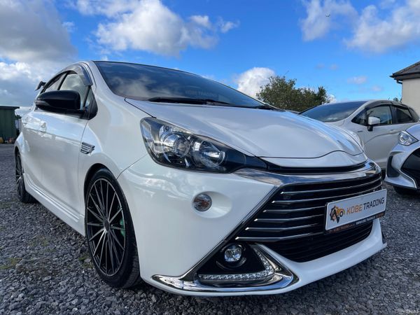 Toyota Aqua Hatchback, Petrol Hybrid, 2016, White
