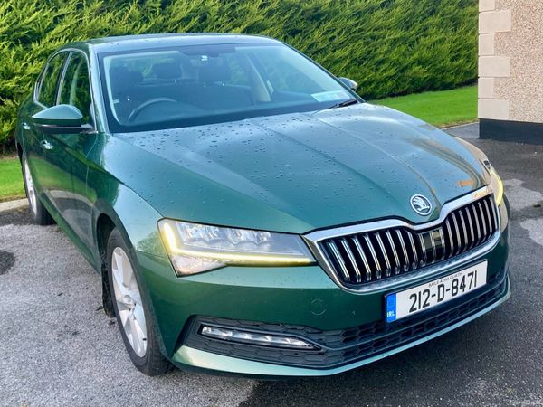 Skoda Superb Saloon, Diesel, 2021, Green