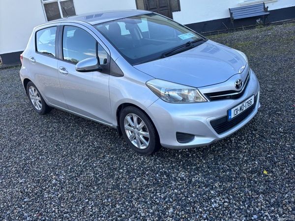 Toyota Yaris Hatchback, Petrol, 2013, Silver