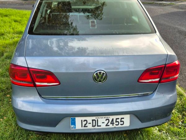 Volkswagen Passat Saloon, Diesel, 2012, Grey