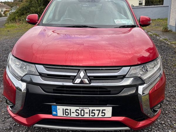 Mitsubishi Outlander SUV, Petrol Plug-in Hybrid, 2016, Red