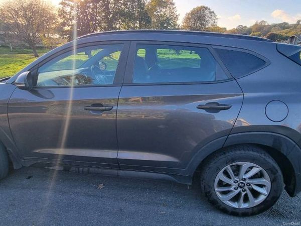 Hyundai Tucson SUV, Diesel, 2016, Bronze