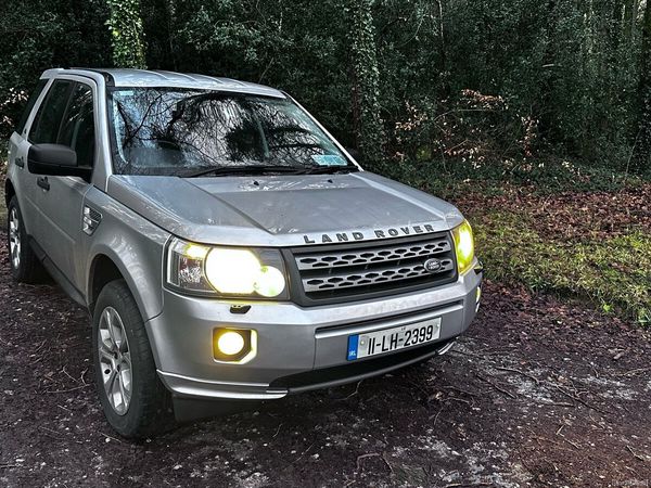 Land Rover Freelander SUV, Diesel, 2011, Silver