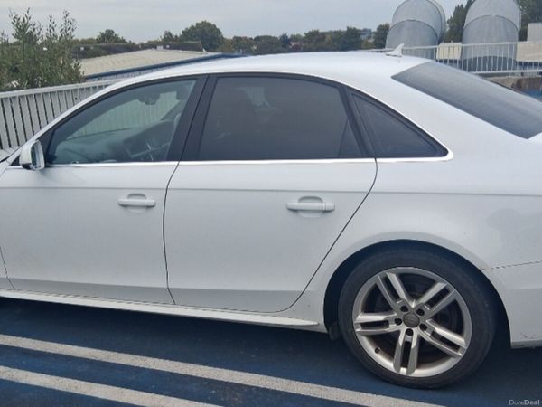 Audi A4 Saloon, Petrol, 2015, White