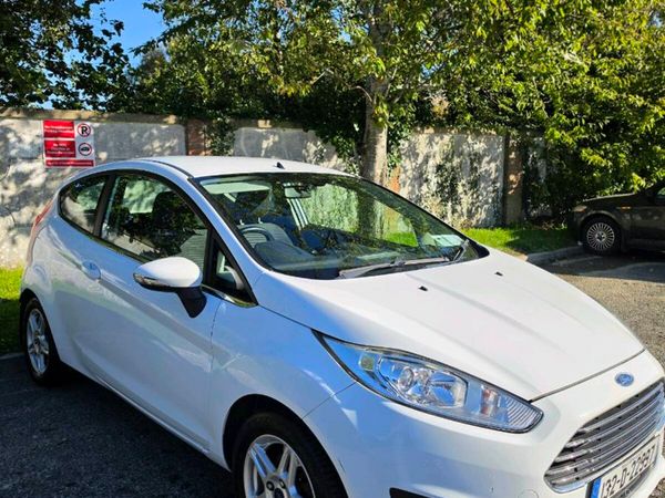 Ford Fiesta Hatchback, Petrol, 2013, White