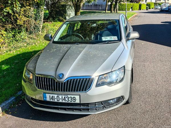 Skoda Superb Saloon, Diesel, 2014, Beige