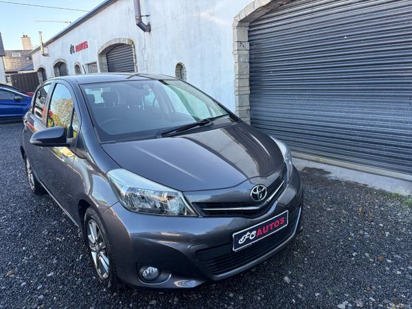 Toyota Yaris Hatchback, Petrol, 2014, Grey