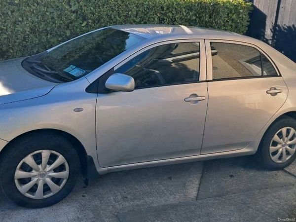 Toyota Corolla Saloon, Petrol, 2007, Silver