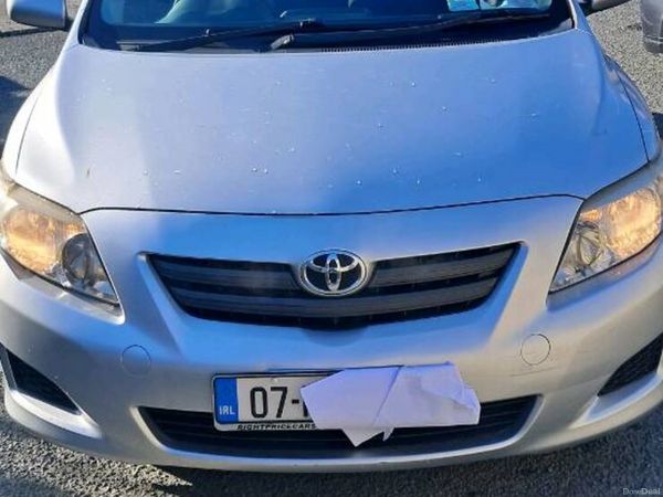 Toyota Corolla Saloon, Petrol, 2007, Silver