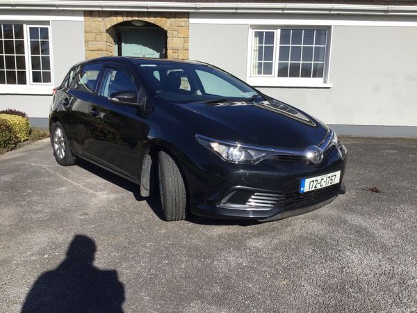 Toyota Auris Hatchback, Diesel, 2017, Black