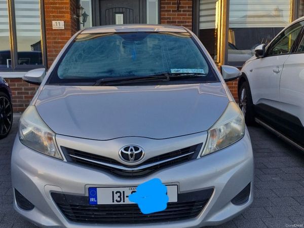 Toyota Yaris Hatchback, Diesel, 2013, Silver