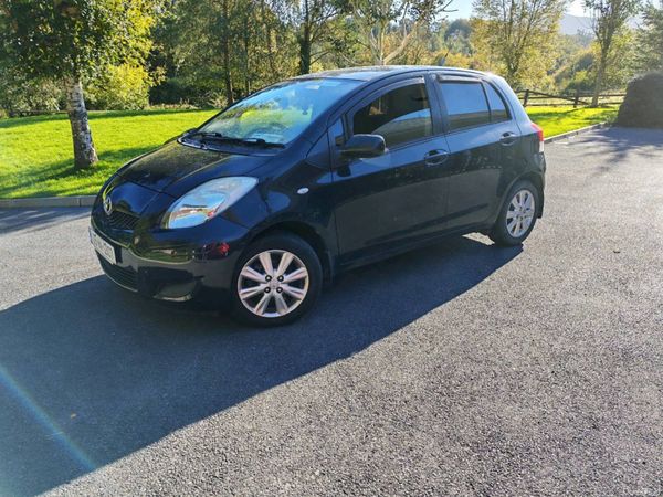 Toyota Yaris Hatchback, Petrol, 2009, Black