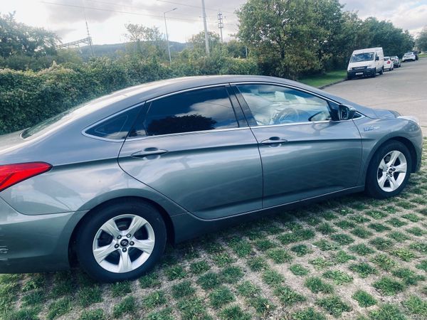 Hyundai i40 Saloon, Diesel, 2012, Silver