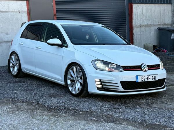Volkswagen Golf Hatchback, Diesel, 2013, White
