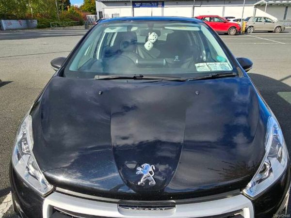 Peugeot 208 Hatchback, Petrol, 2017, Black