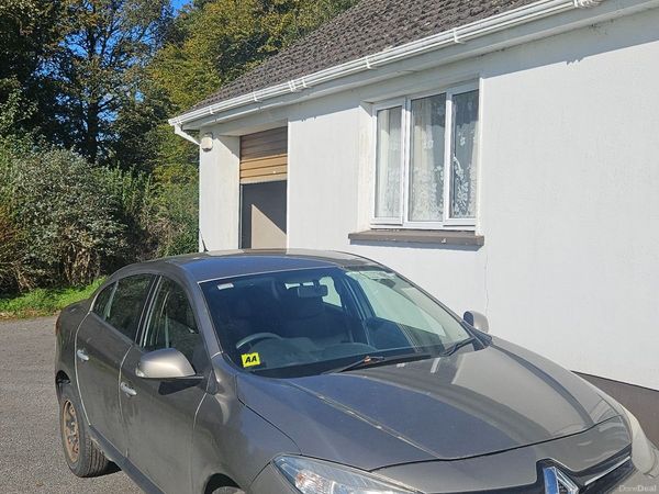 Renault Fluence Saloon, Diesel, 2014, Gold