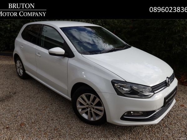 Volkswagen Polo Hatchback, Petrol, 2016, White