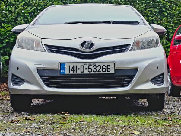 Toyota Vitz Hatchback, Petrol, 2014, Silver