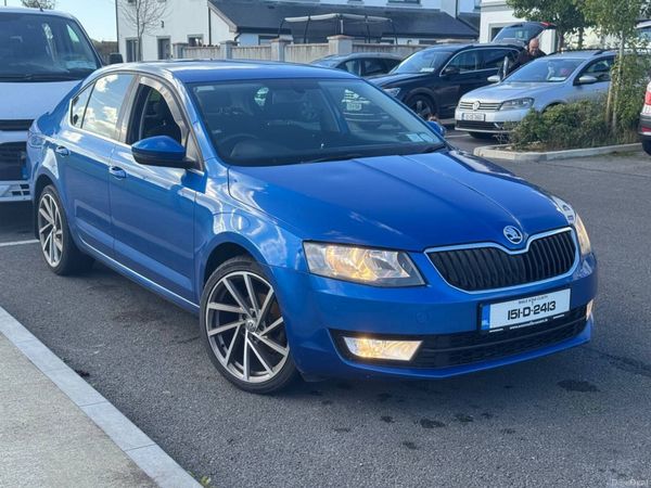 Skoda Octavia Saloon, Diesel, 2015, Blue