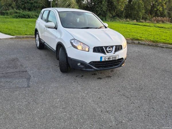 Nissan Qashqai Hatchback, Diesel, 2012, White