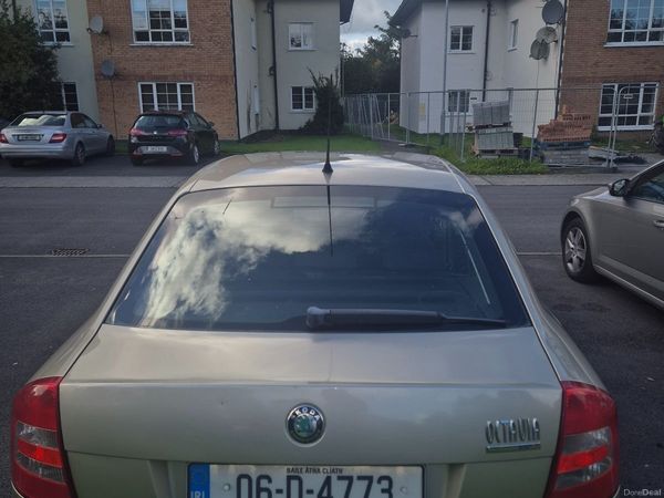 Skoda Octavia Hatchback, Petrol, 2006, Beige