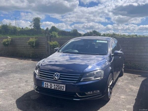 Volkswagen Passat Saloon, Diesel, 2011, Blue