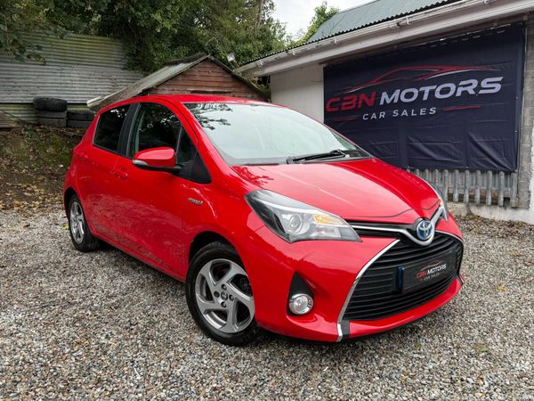 Toyota Yaris Hatchback, Petrol Hybrid, 2016, Red